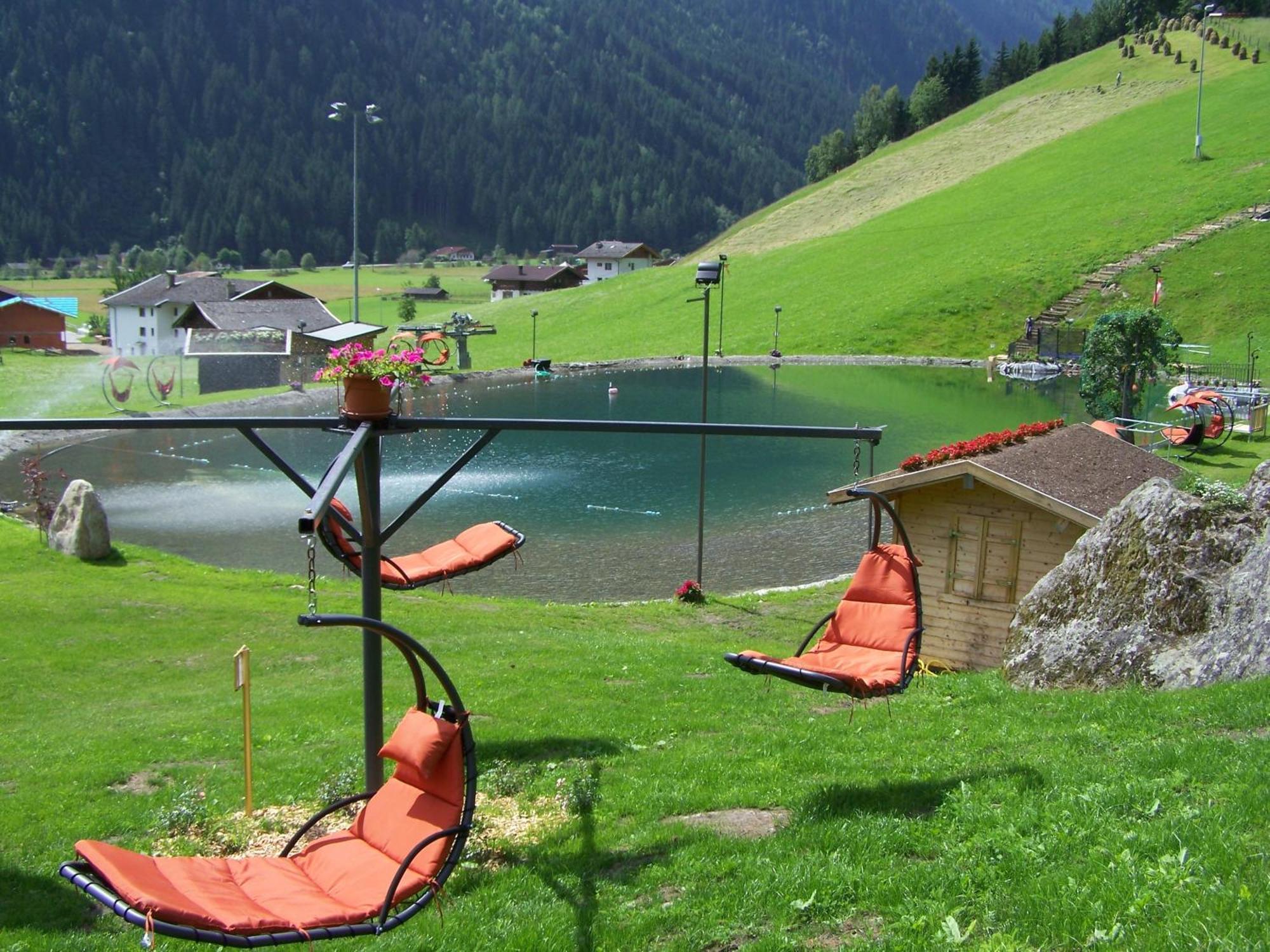 Pension Holzknechthof Am See ノイシュティフト・イム・シュトゥーバイタール エクステリア 写真