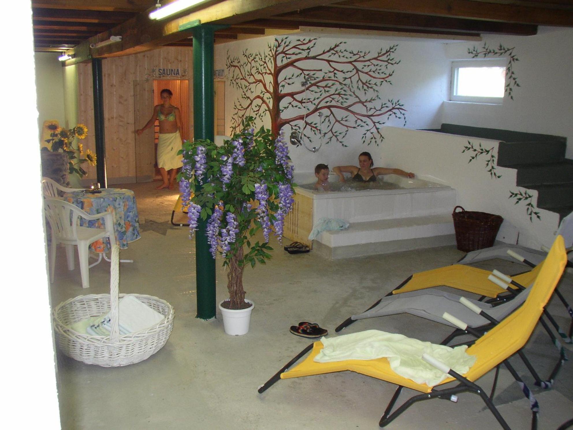 Pension Holzknechthof Am See ノイシュティフト・イム・シュトゥーバイタール エクステリア 写真