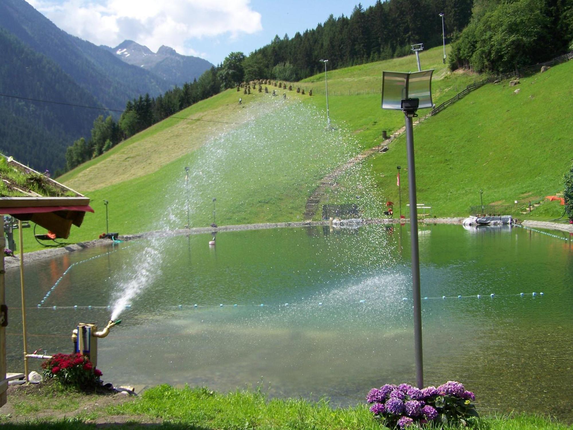 Pension Holzknechthof Am See ノイシュティフト・イム・シュトゥーバイタール エクステリア 写真