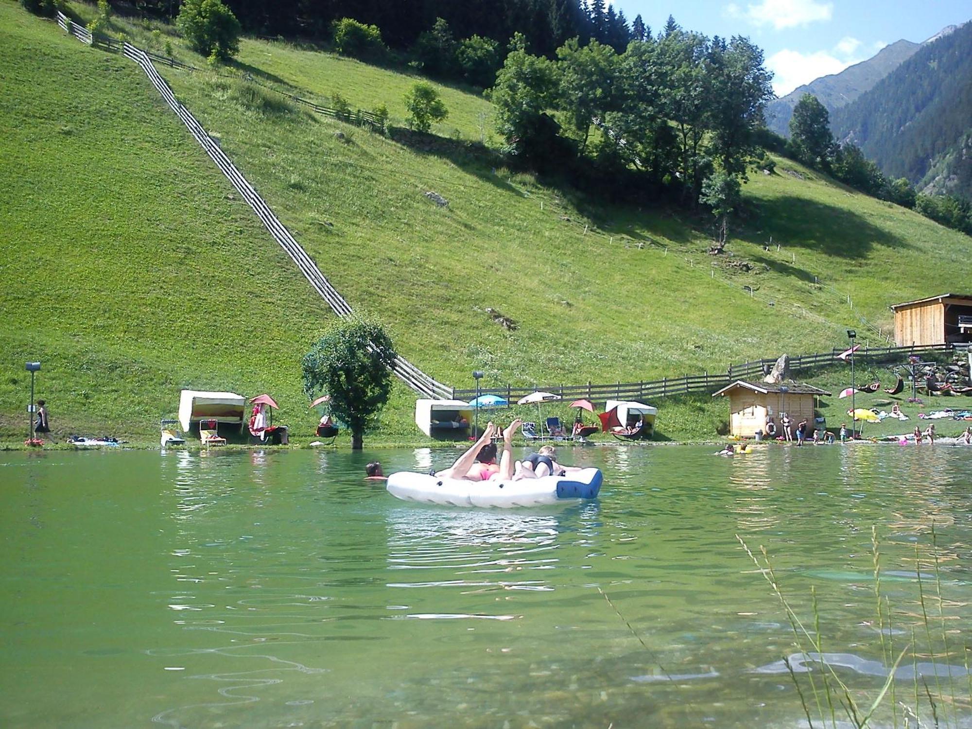 Pension Holzknechthof Am See ノイシュティフト・イム・シュトゥーバイタール エクステリア 写真