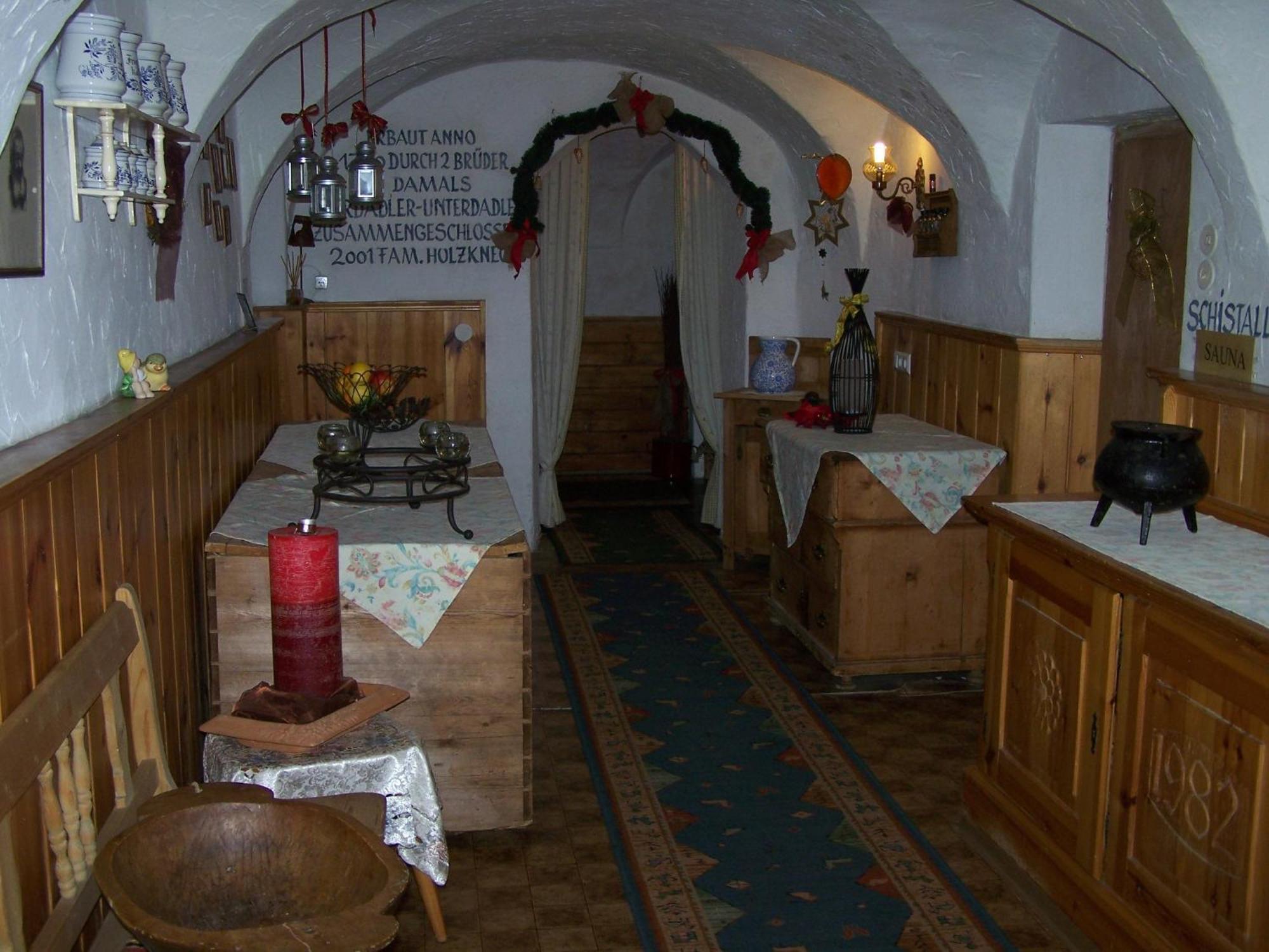Pension Holzknechthof Am See ノイシュティフト・イム・シュトゥーバイタール エクステリア 写真