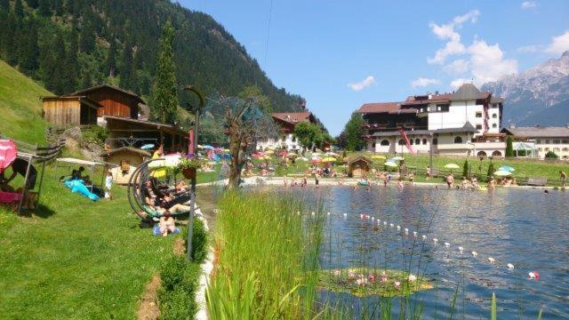 Pension Holzknechthof Am See ノイシュティフト・イム・シュトゥーバイタール エクステリア 写真